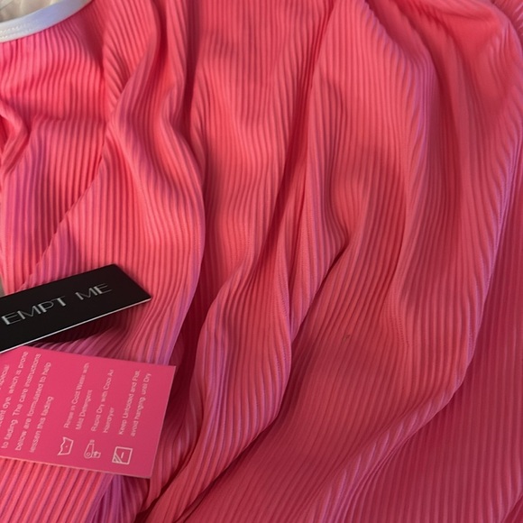 Ribbed Vibrant Pink Swimsuit one piece, white trim, elegant classic NWT-XXL - Picture 7 of 9